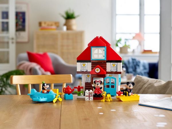 Mickey's Vacation House - Image 2