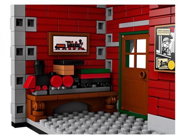 Disney Train and Station - Image 5
