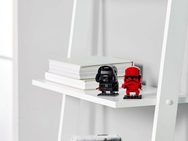 Kylo Ren™ & Sith Trooper™ - Image 2