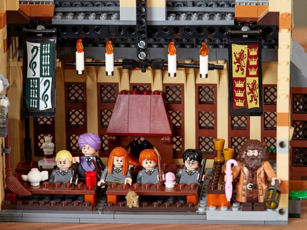Hogwarts™ Great Hall - Image 13